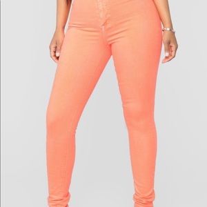 NEW!!    High Waist Skinnie Pants 👖